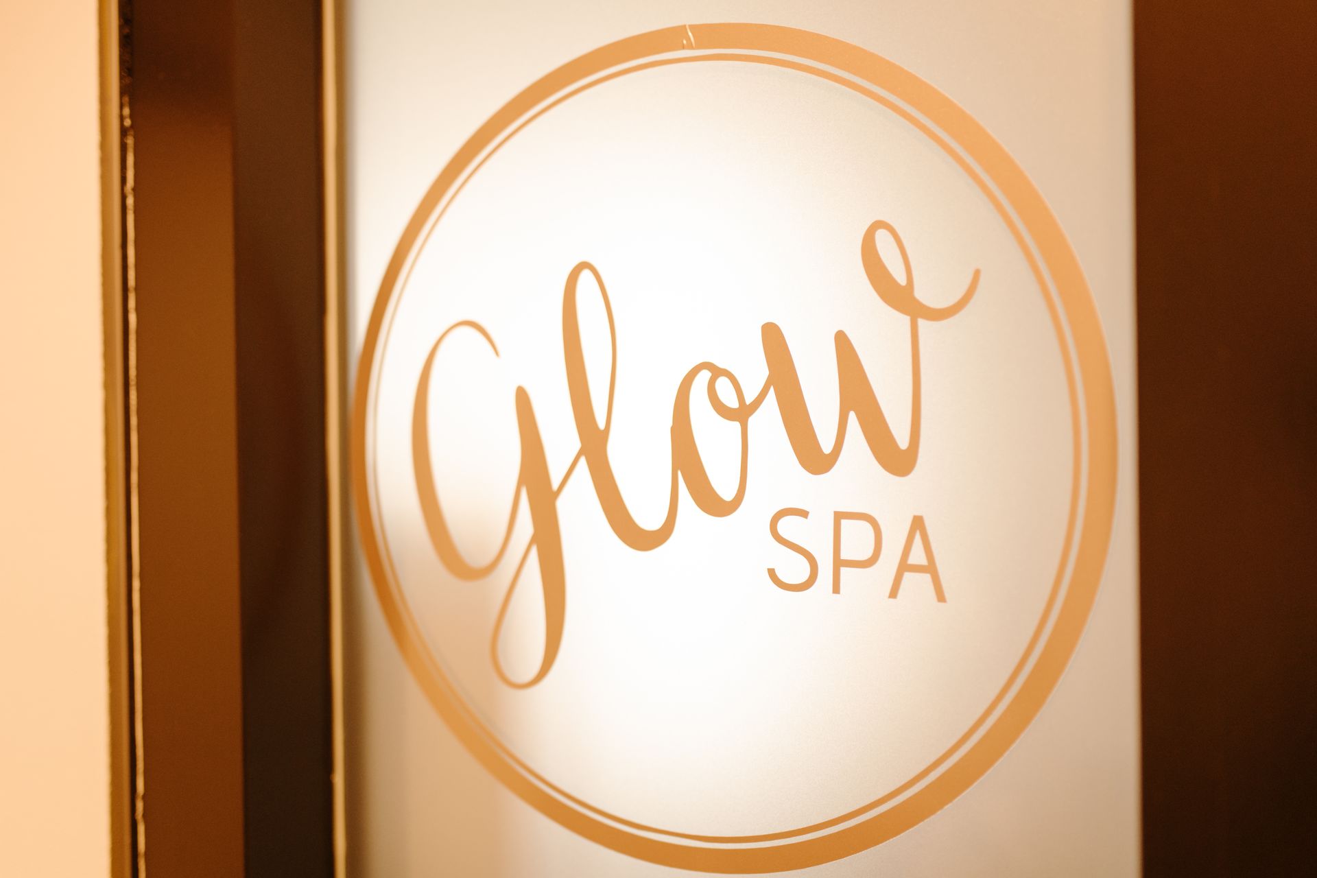Schoonheidssalon Glow Spa gevestigd in van der Zee Men  in Drachten