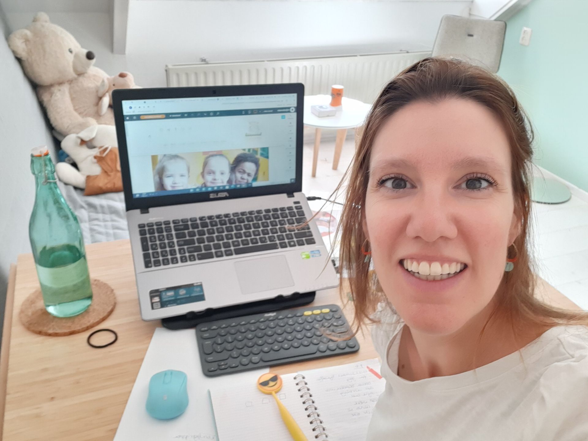 Joyce op kantoor