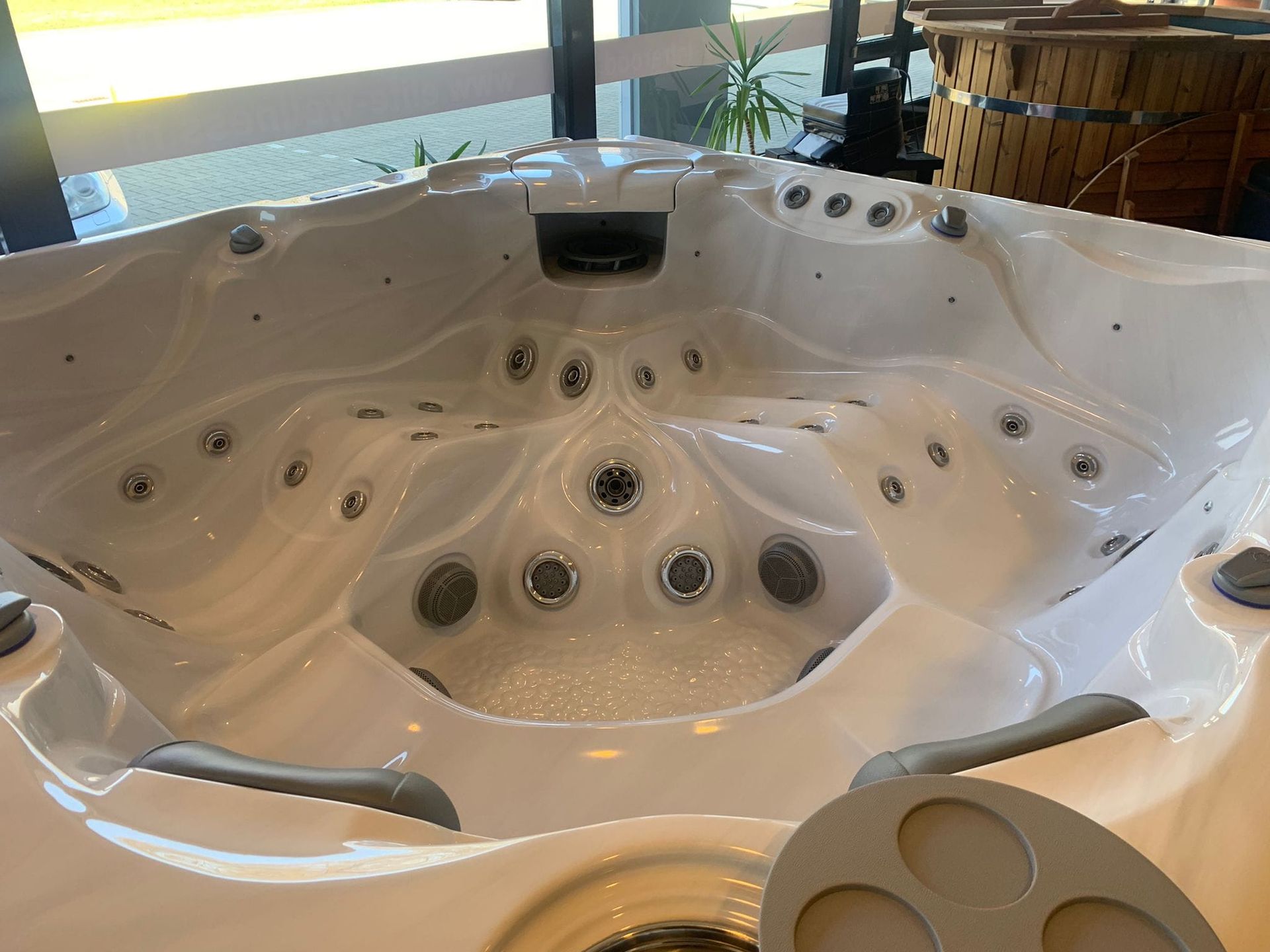 Jacuzzi Services