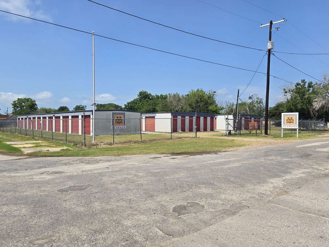 refugio-tx-self-storage-rv-boat-exterior-3