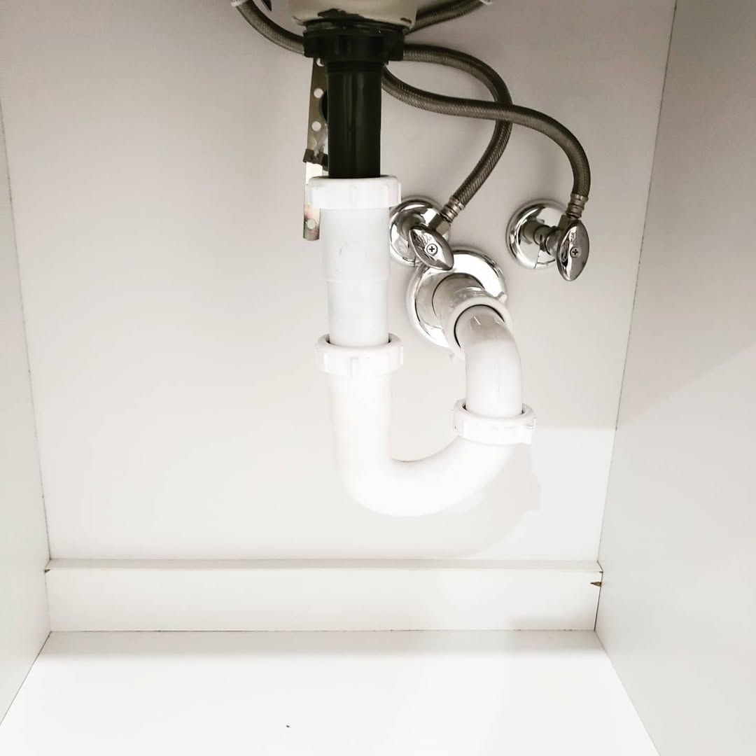 Bathroom Sink Plumbing Under Cabinet