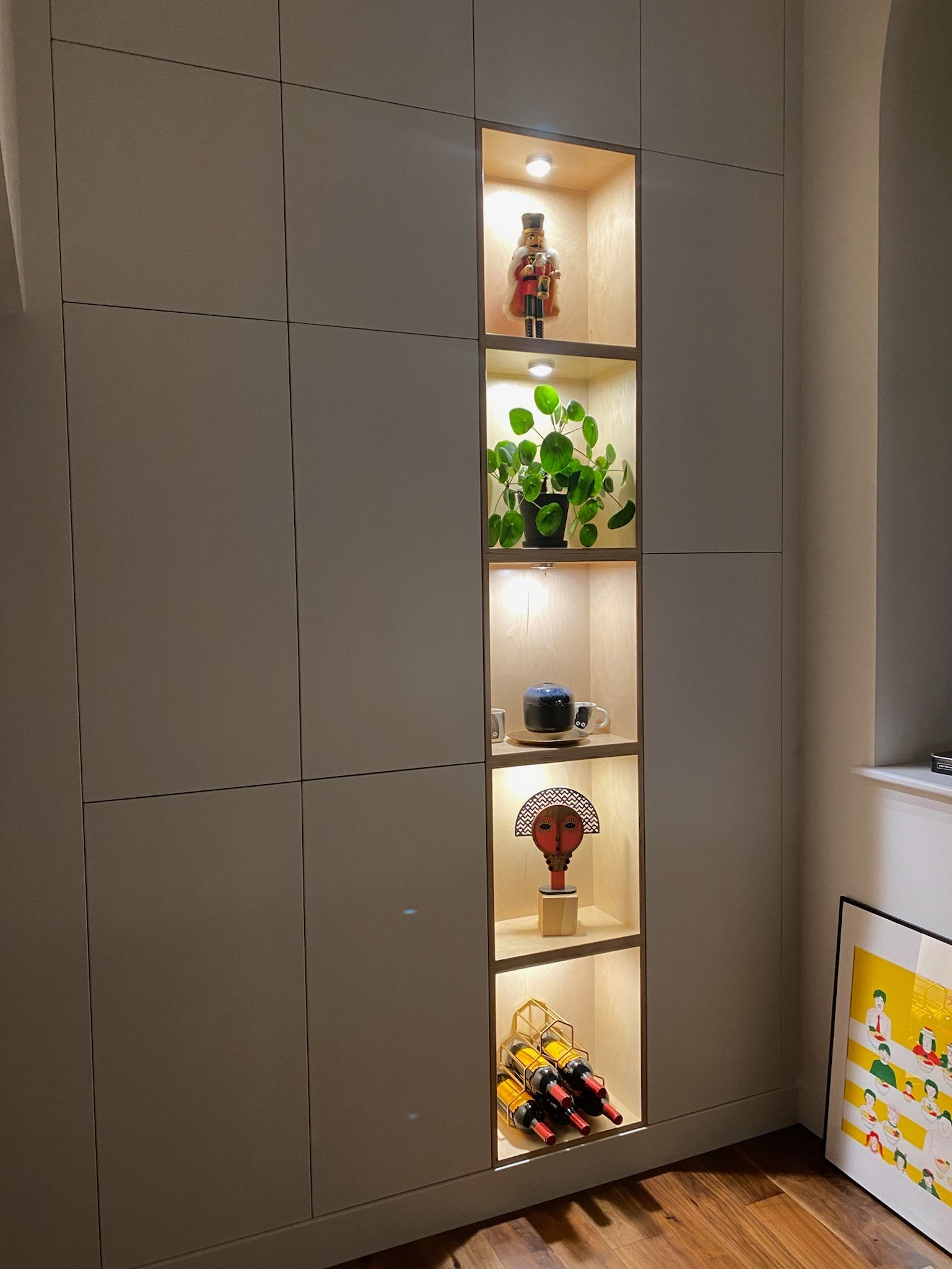 Alcove cabinet, traditional cabinet,cabinetry shropshire,cabinetry cheshire,cabinetry manchester,