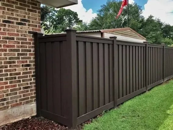 Woodland Brown | Vero Beach, FL | Adams & Rubin Fence