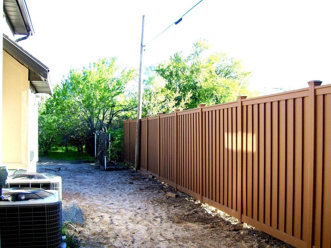 Composite Fence in Saddle | Vero Beach, FL | Adams & Rubin Fence