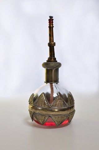Cleopatras famous perfume recreated Cleopatras famous perfume recreated today - correct storage temperature of perfume