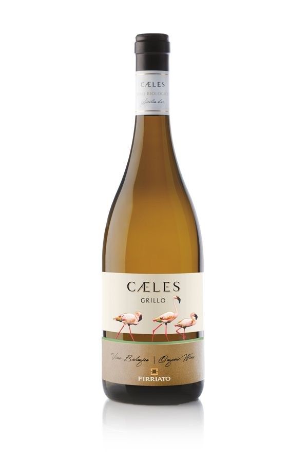 Bottiglia di vino bianco Cales Golic con etichetta raffigurante fenicotteri.