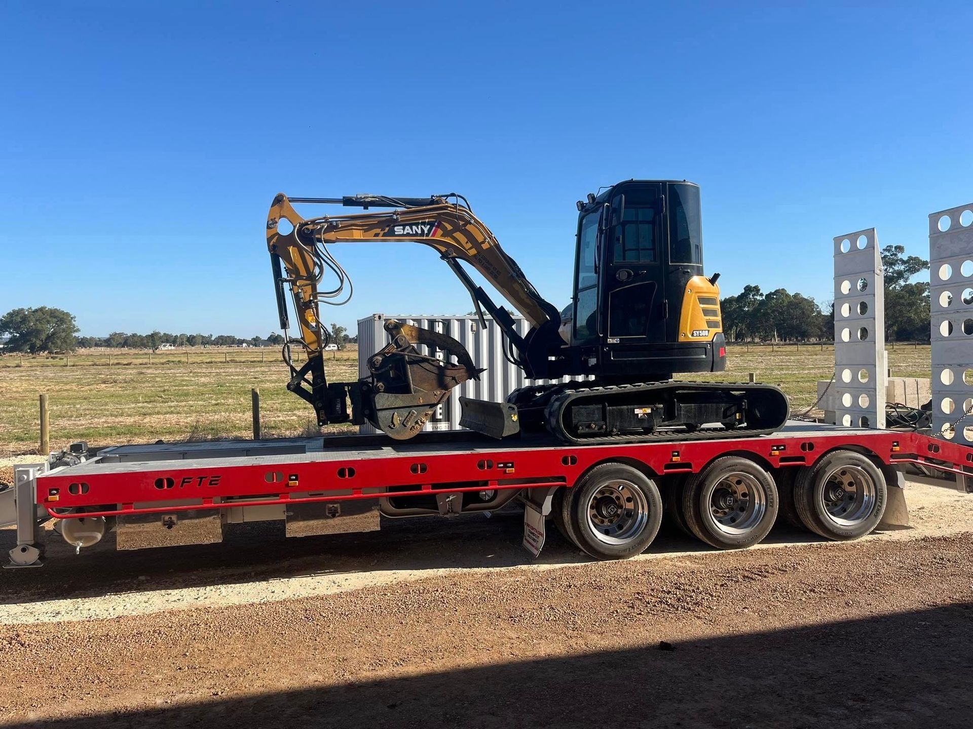 Bulk and heavy haulage