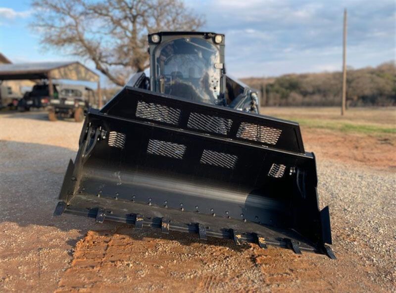4-in-1 bucket tilt functionality