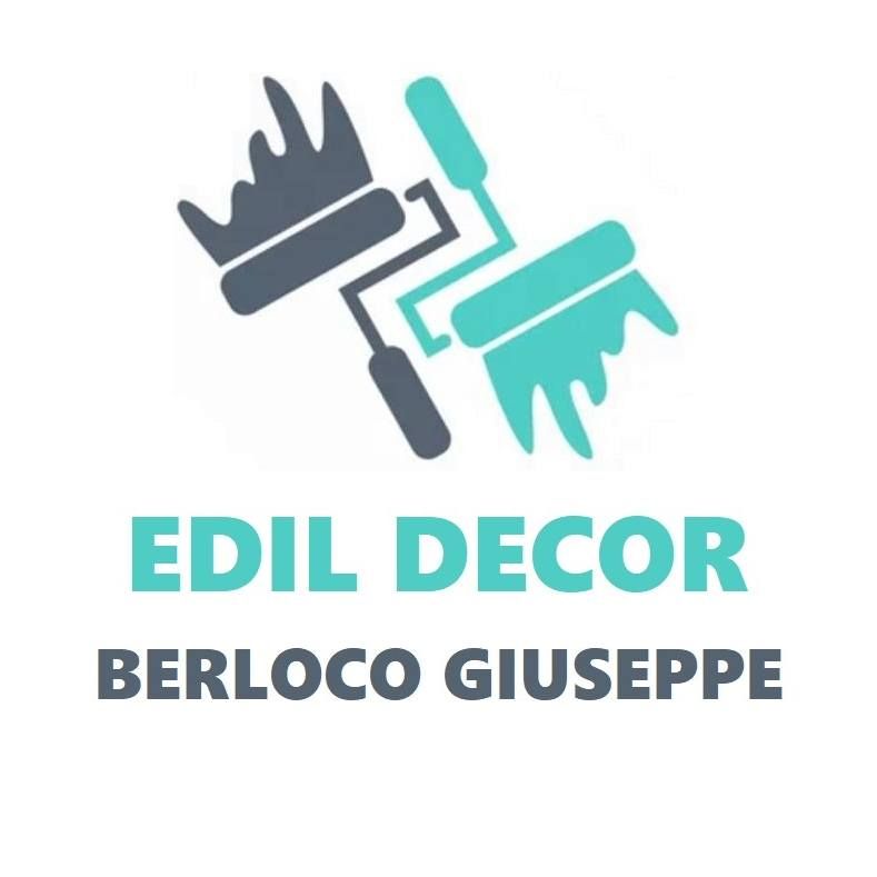 Logo per Edil Decor, raffigurante due rulli da pittura incrociati nei colori verde acqua e grigio, con la scritta sottostante: EDIL DECOR BERLOCO GIUSEPPE.