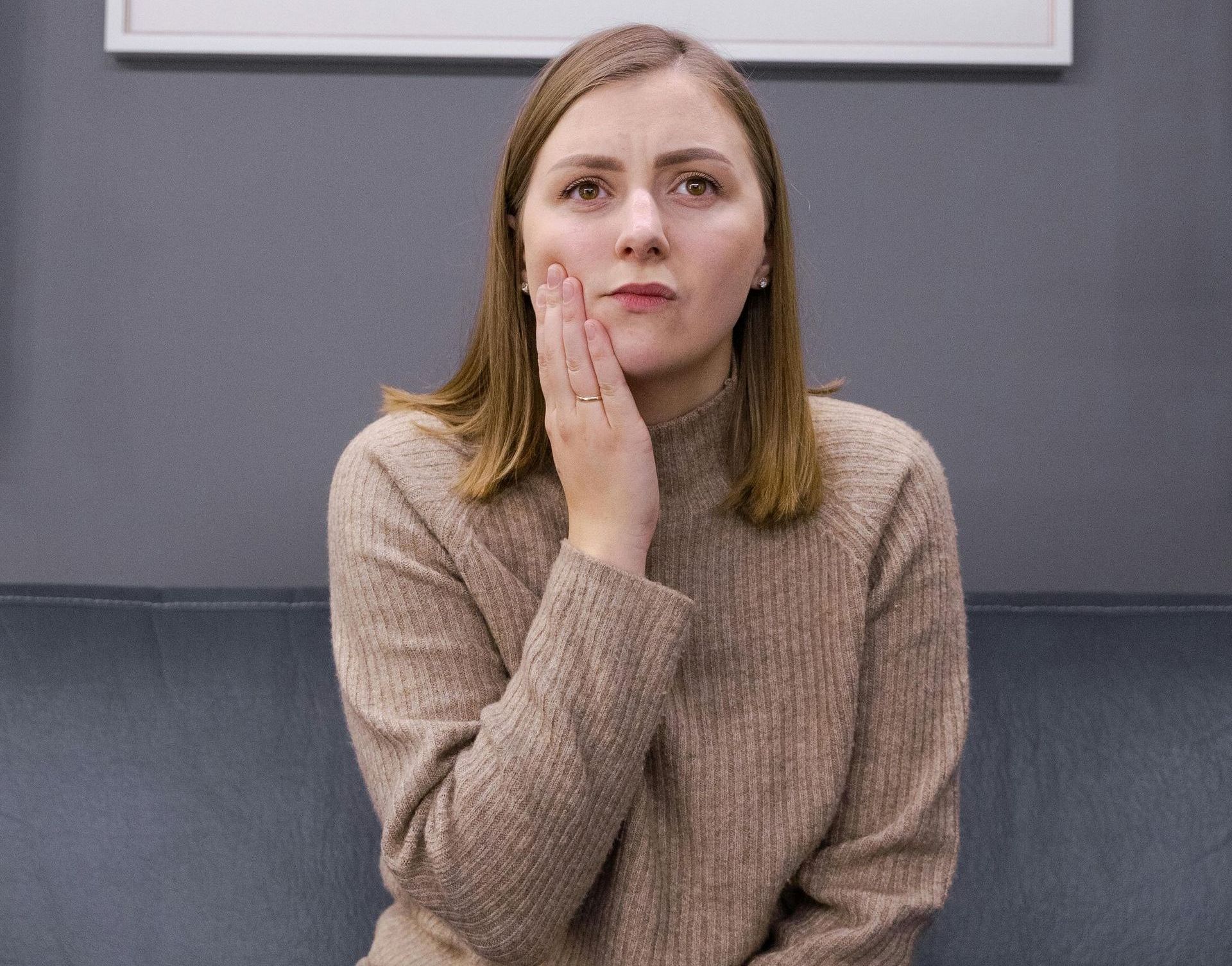 Woman relieved after emergency care | Visit an emergency dentist in Davenport, FL.