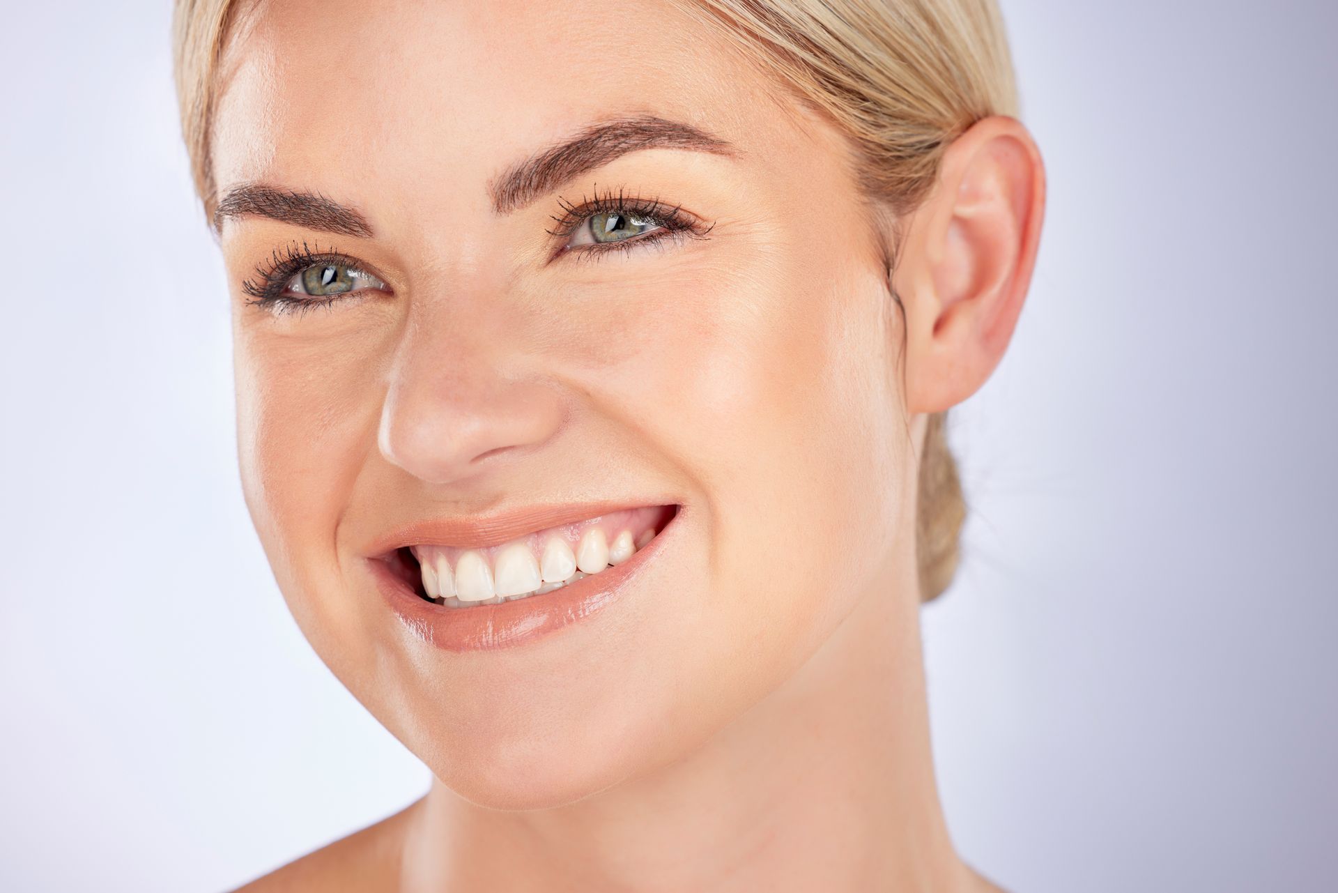 Young woman with smooth skin | Find Botox near me in Davenport, FL.

