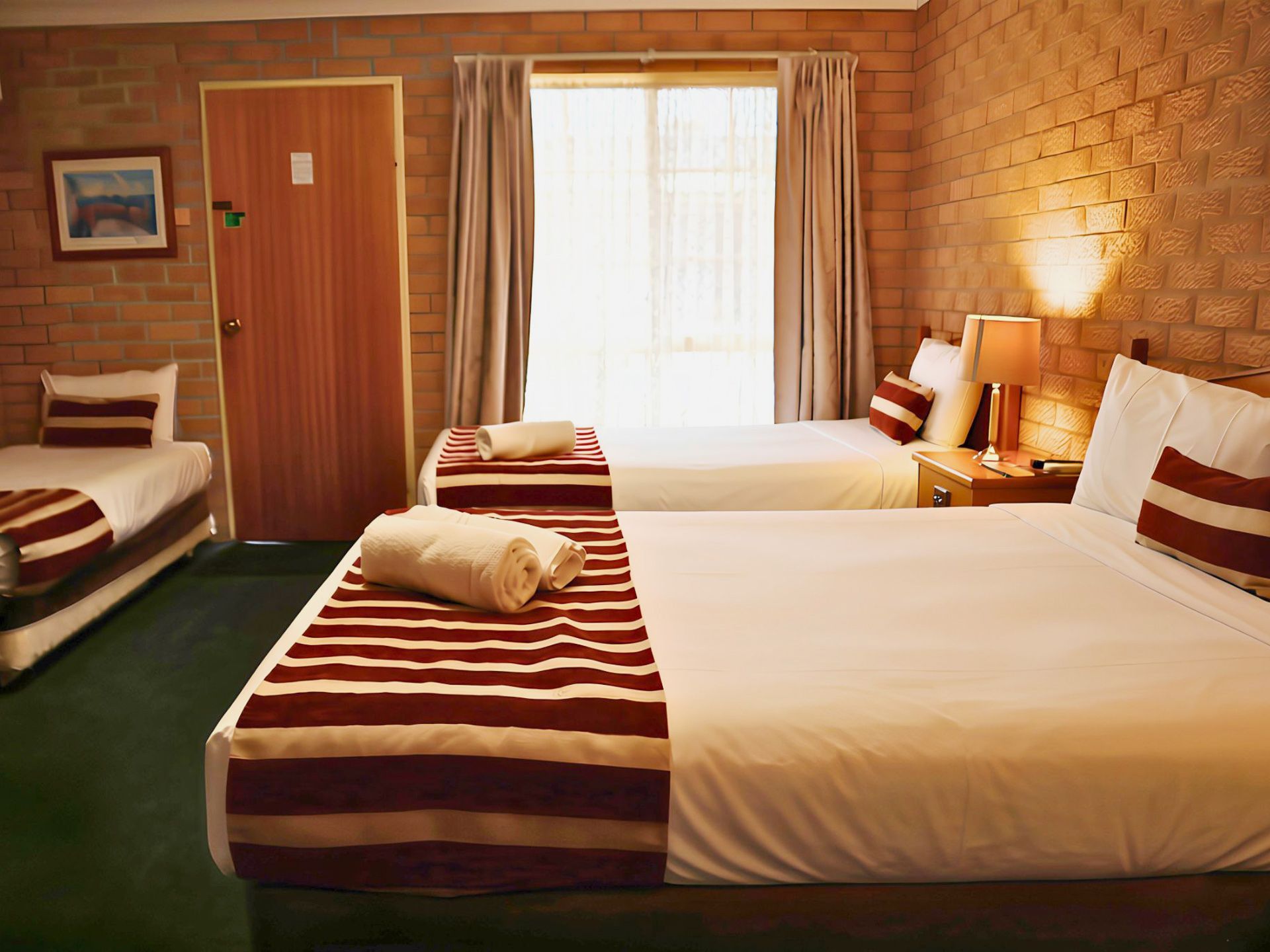 Aalana Motor Inn