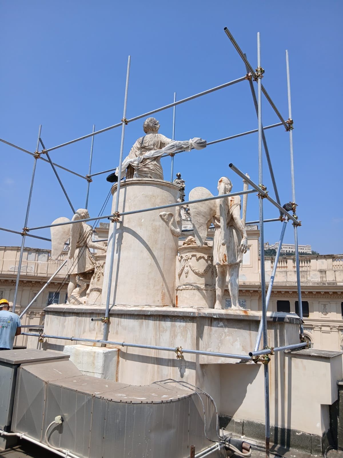 MOCCIA PONTEGGI -CANTIERE TEATRO SAN CARLO NAPOLI