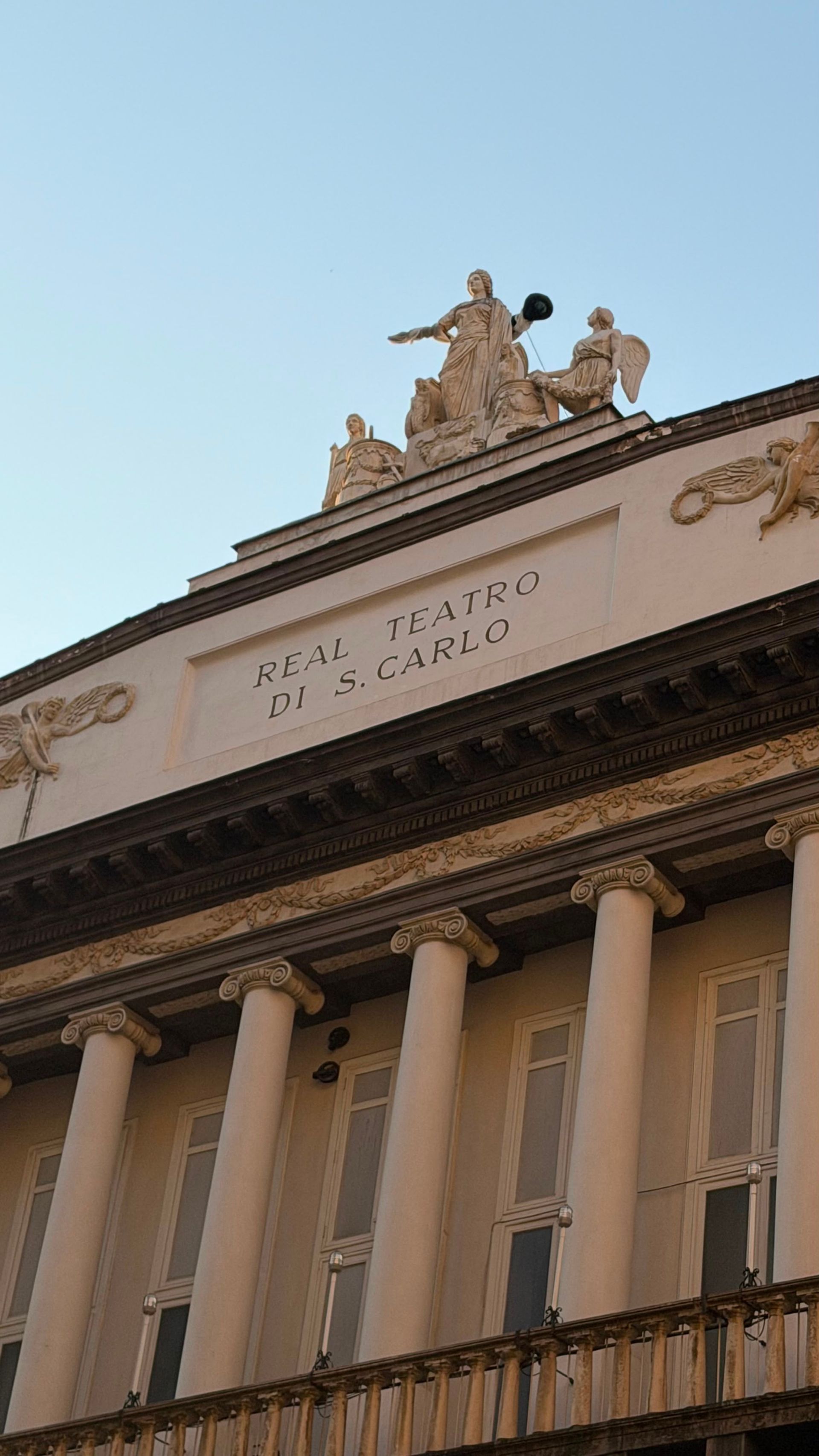 MOCCIA PONTEGGI -CANTIERE TEATRO SAN CARLO NAPOLI