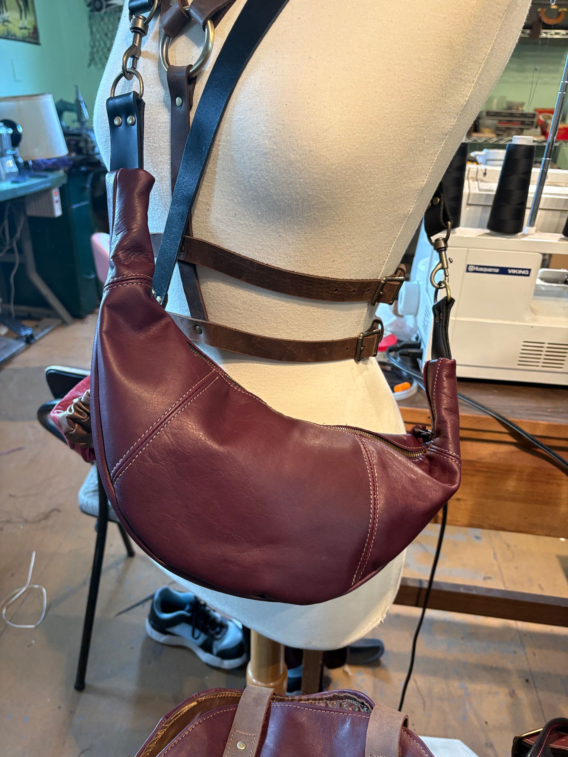 leather body pouch, slouch bag