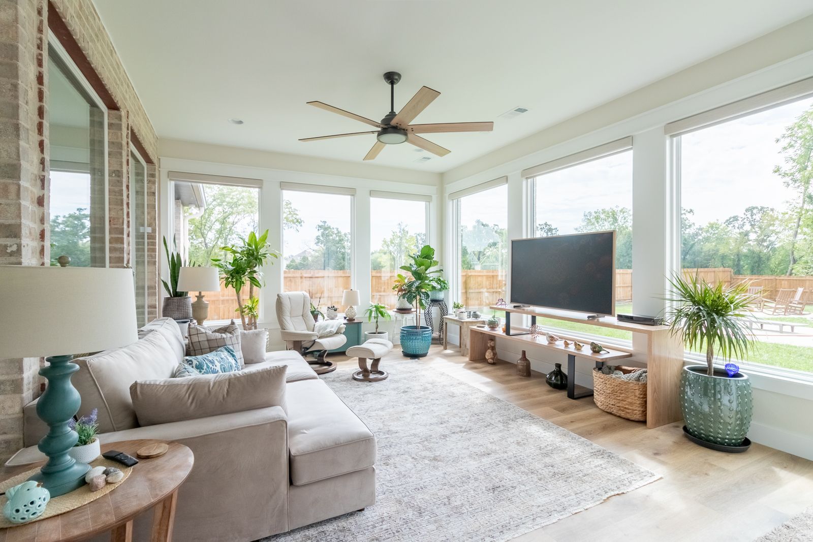 living room interior paint