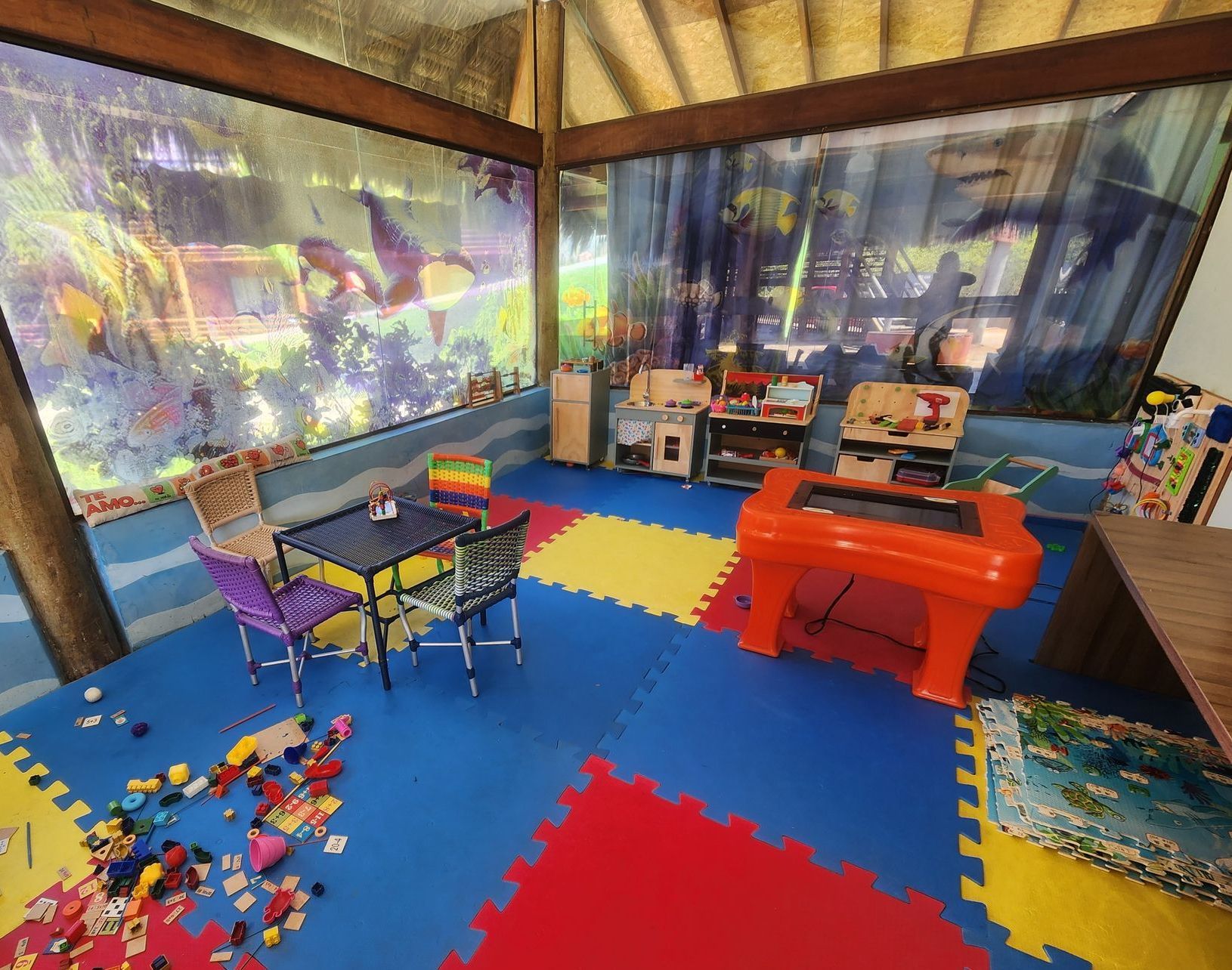 Sala de jogos infantil no Carnaubinha Praia Resort