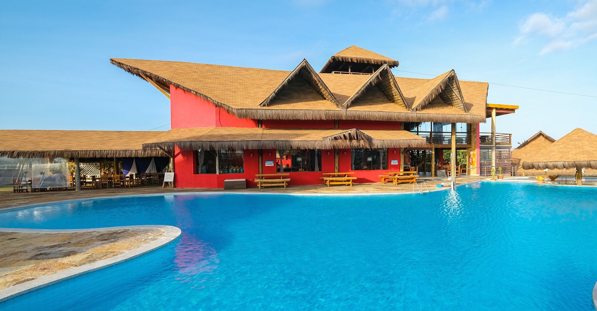 Família chegando ao Carnaubinha Praia Resort, hotel em Luís Correia
