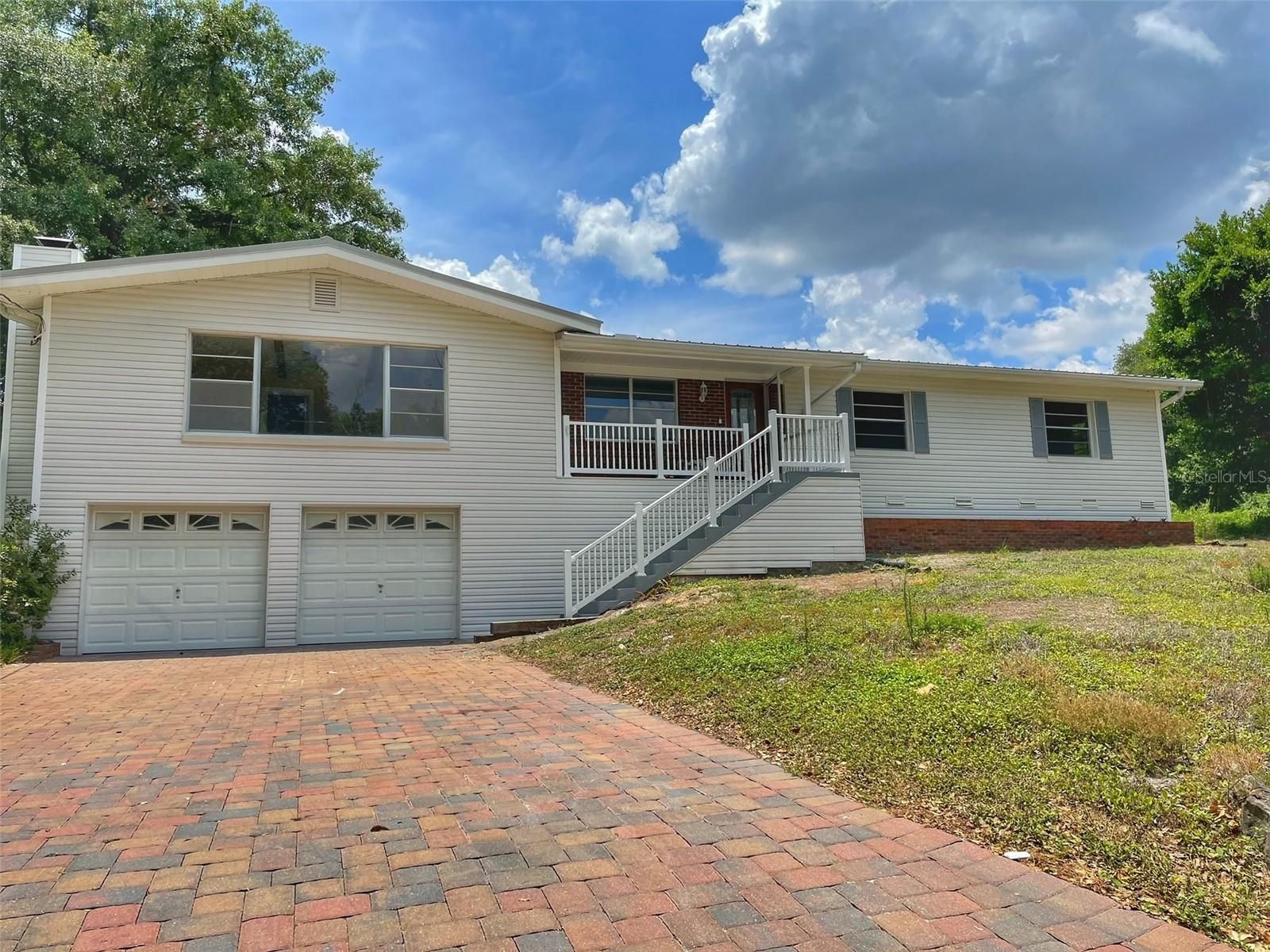 3702 Mirror Lake Dr. Apopka, FL 32703