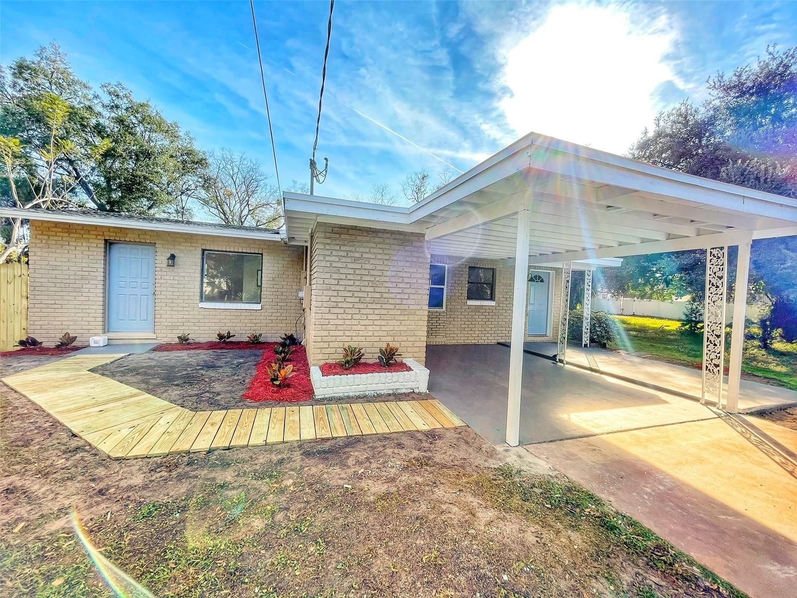 39 Samuel St. Orlando, FL 32810