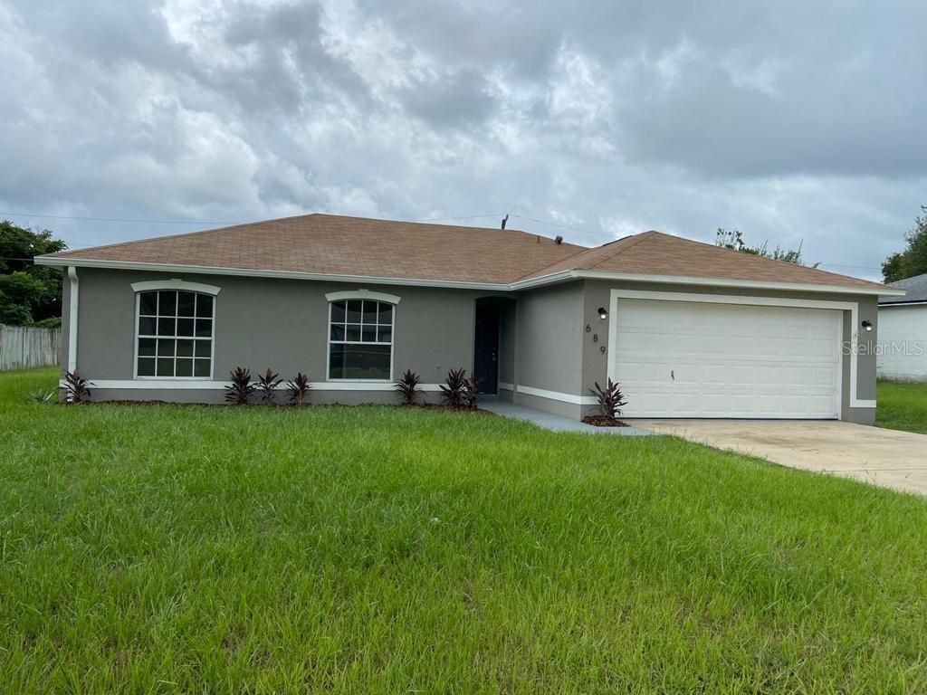 689 Northcliff Ave, Deltona FL 32738
