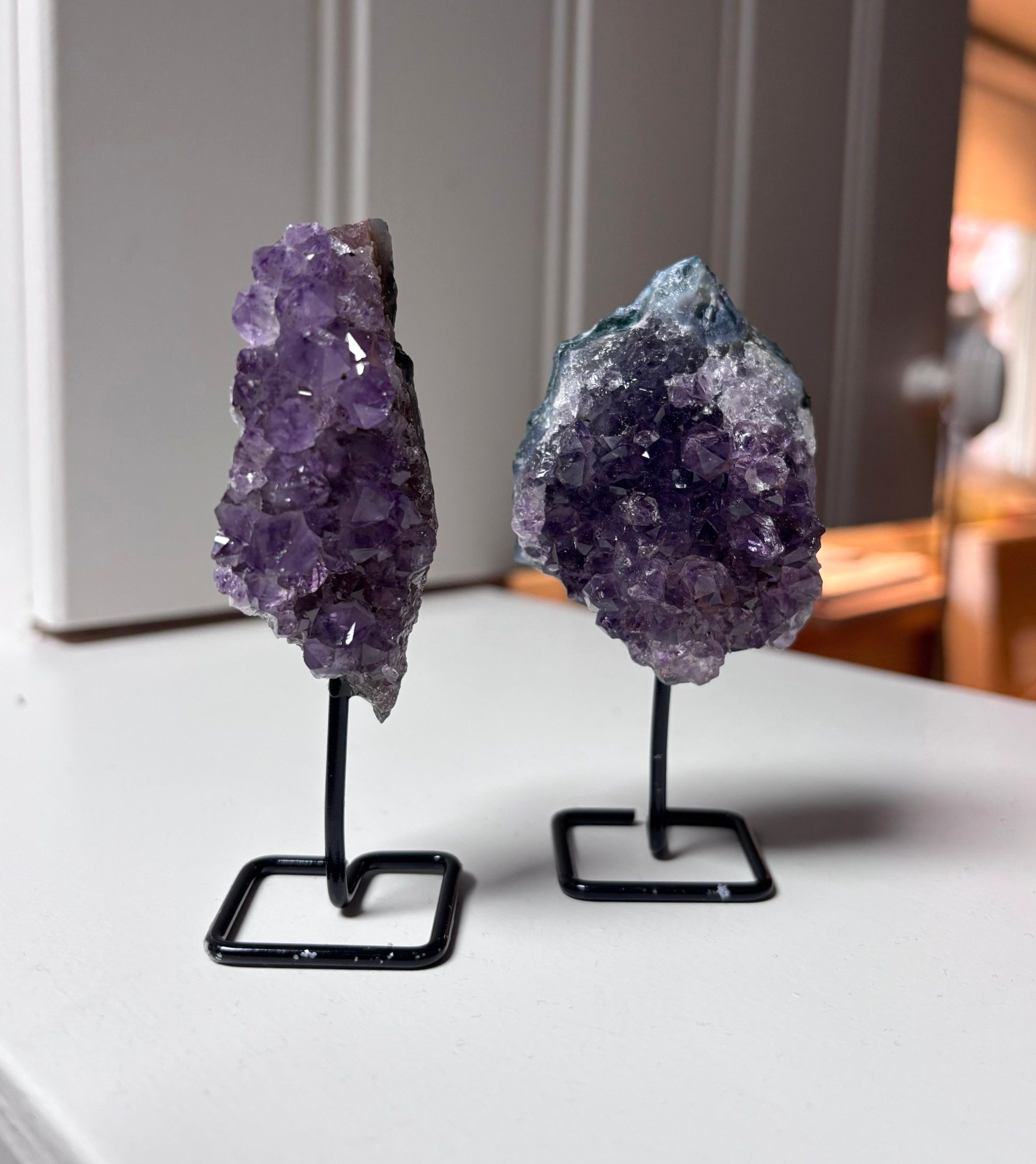 Amethist op standaard (10–15 cm)