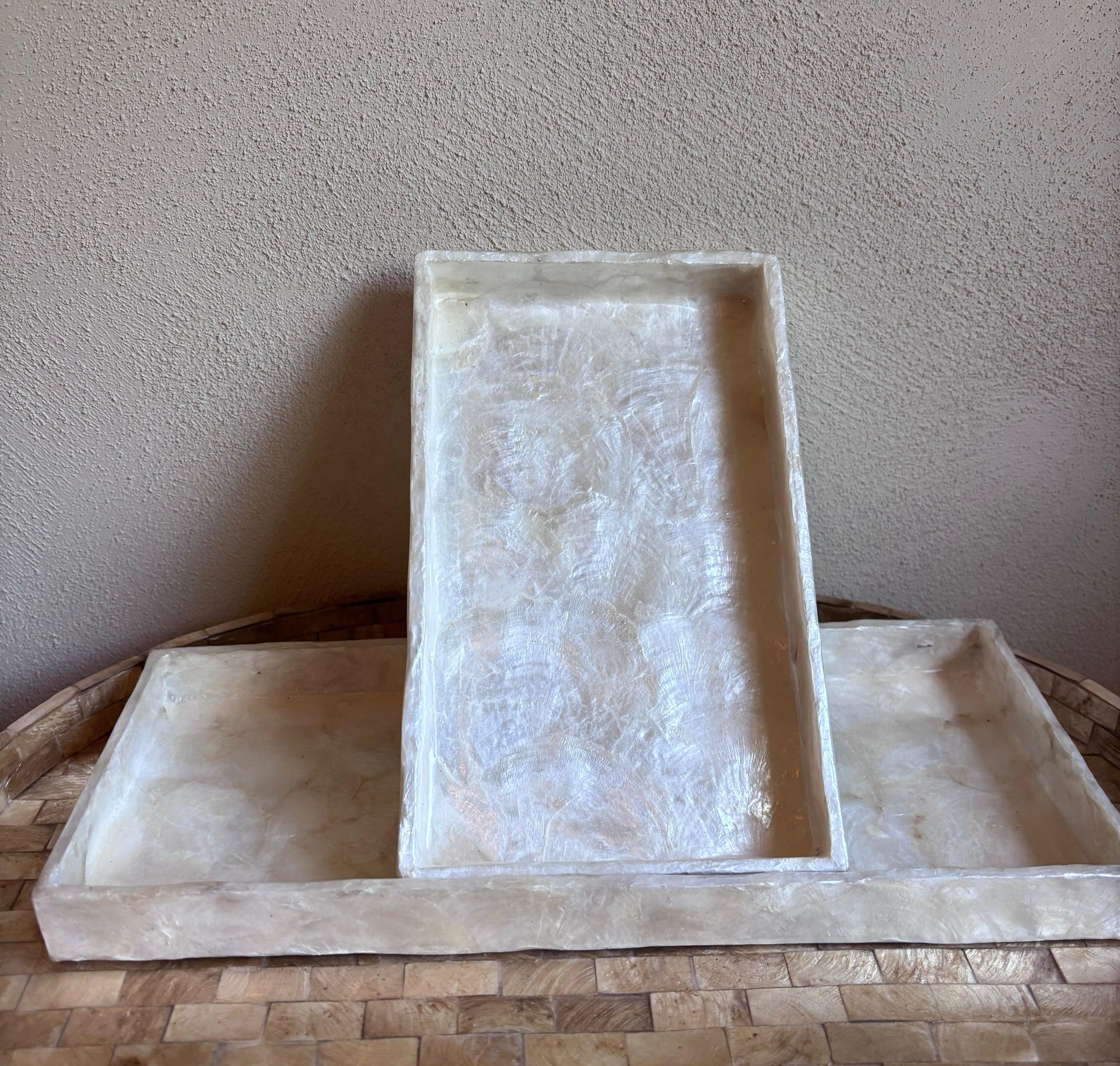 Handgemaakte Capiz schelp plateaus uit Bali