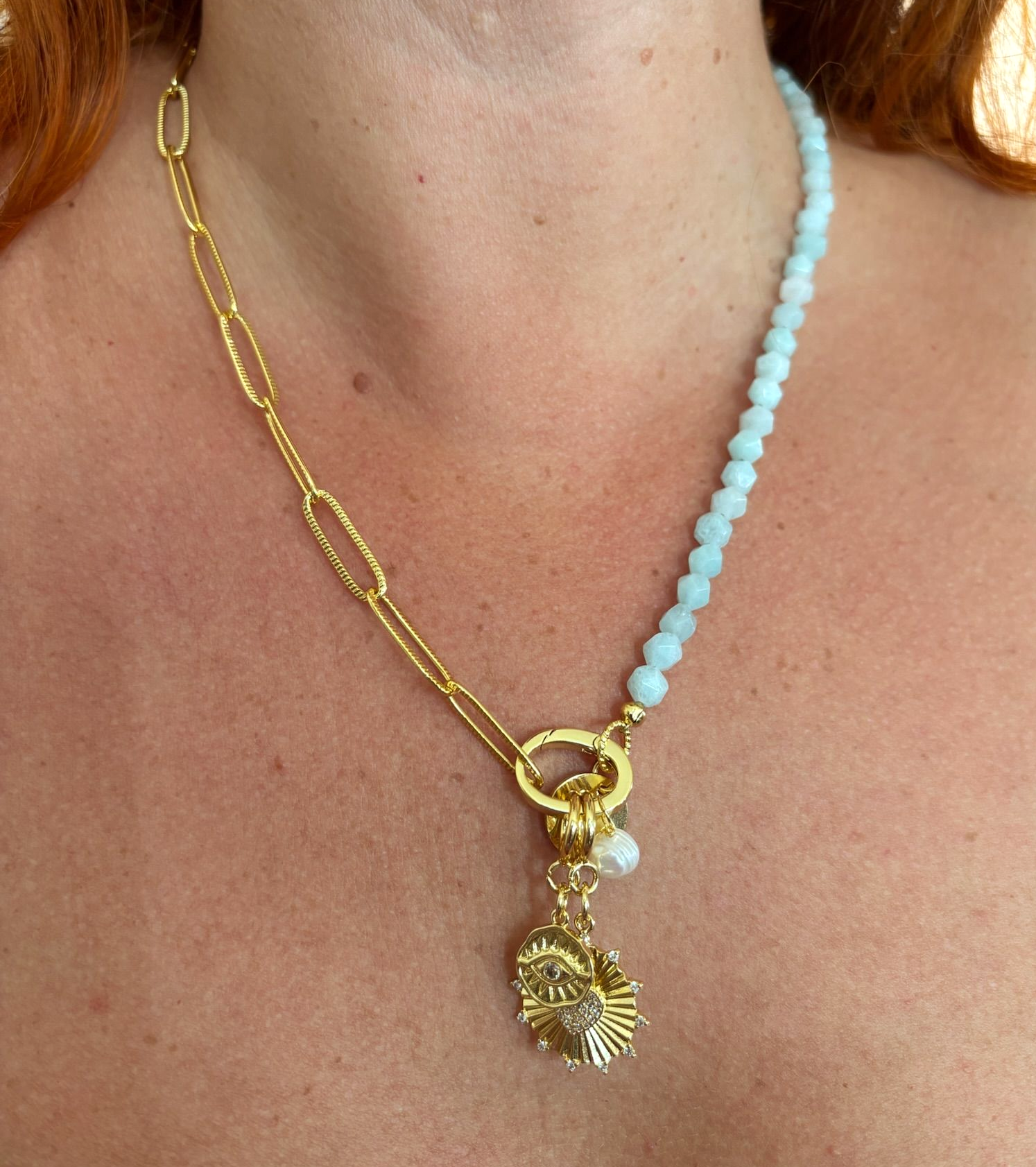 Ketting halfedelsteen en metaal met clip en bedels