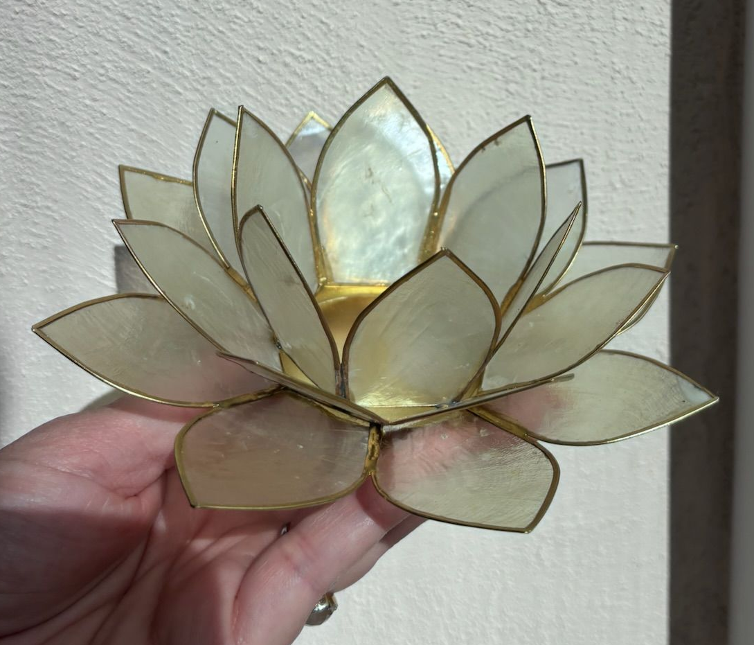 Lotus sfeerlicht naturel met gouden rand