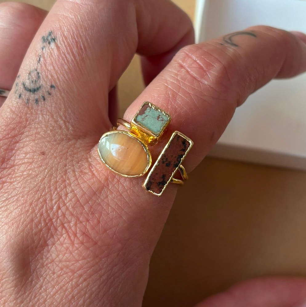 Uitverkocht - Verstelbare ring met 3 edelstenen