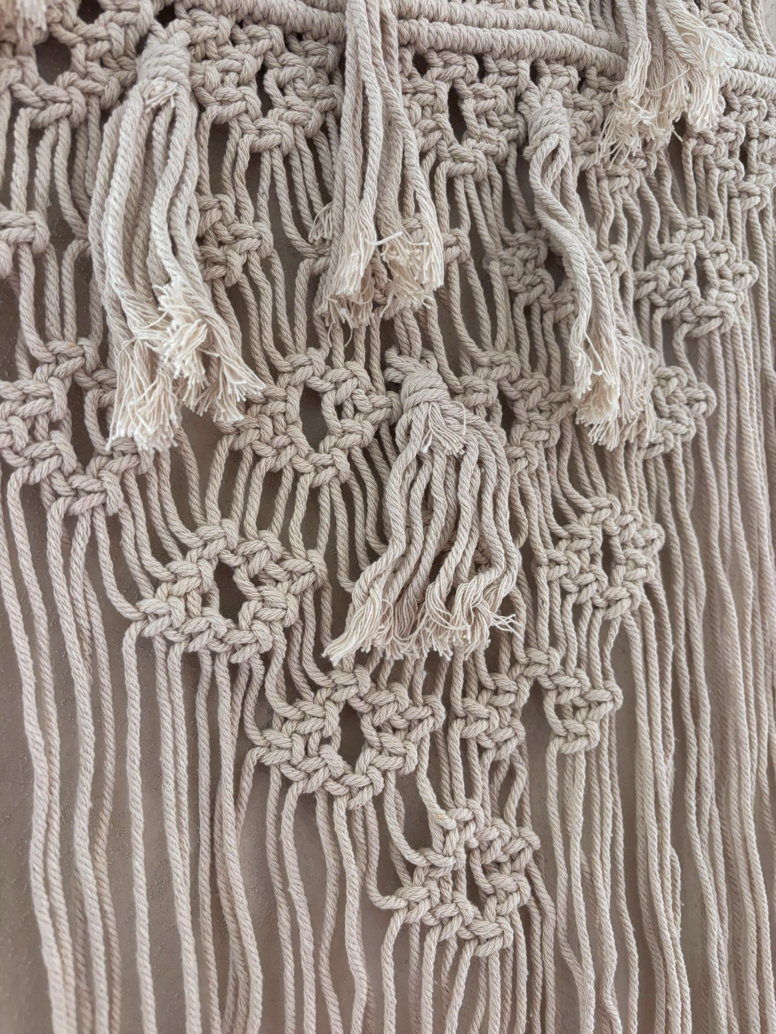 Uitverkocht - Macramé wanddecoratie