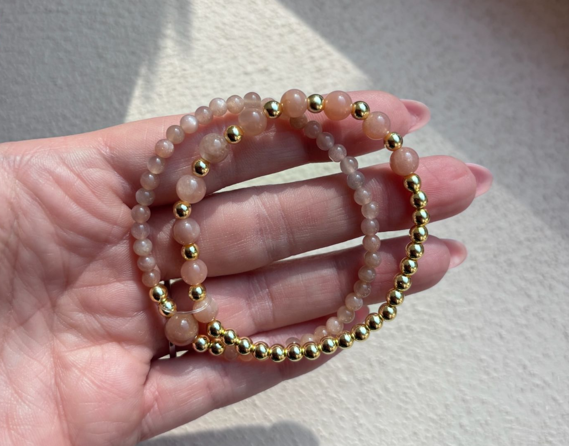 Zonnesteen armbanden set – 2 armbanden met gouden details