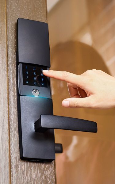 smart lock hardware installation