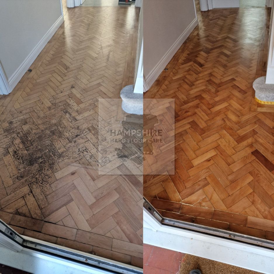 lose-up of sanded floor showing crisp grain pattern and even finish oiled