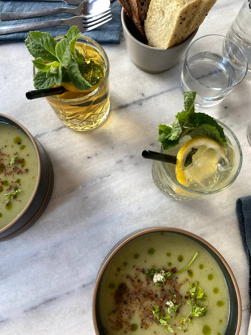 plantbase | vegan hotspot Antwerpen | Camionette