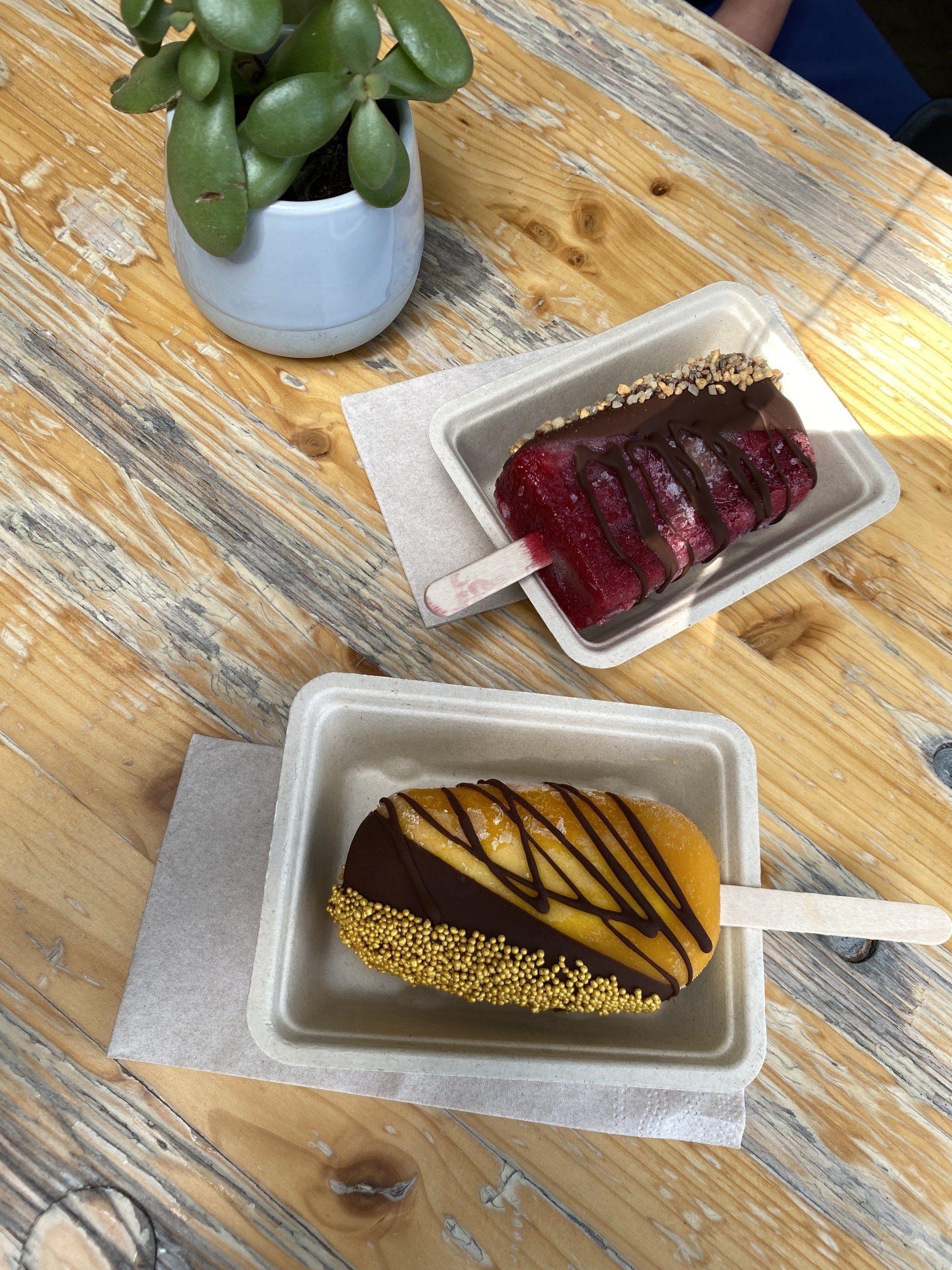 Vegan ijs | first eet | vega en vegan hotspots Arnhem