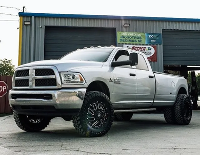 white suv | VM Automotive