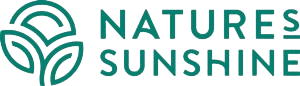 Un logo para el sol de la naturaleza con una planta en el medio.