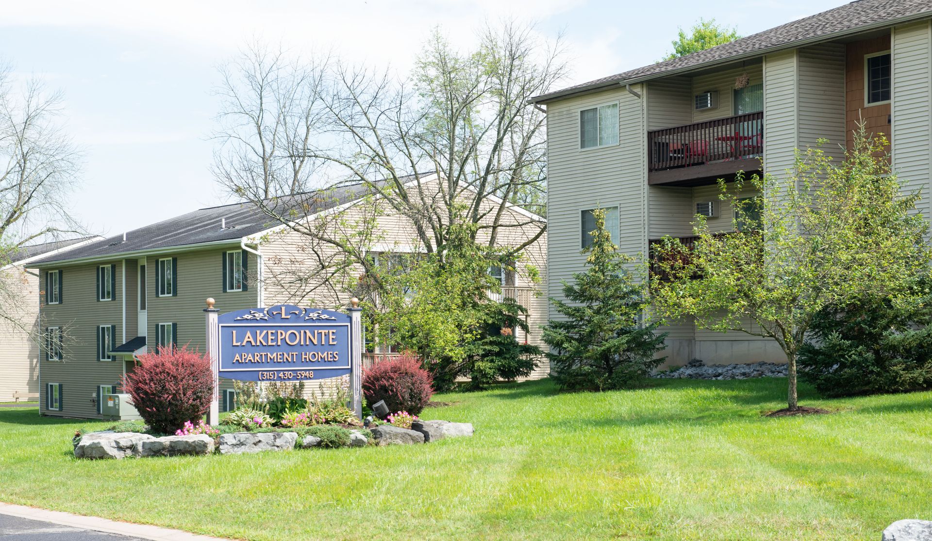 Lakepointe Apartment Homes