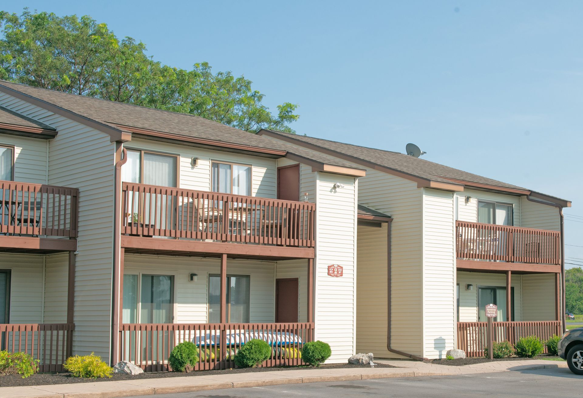 Candlewood Apartment Homes