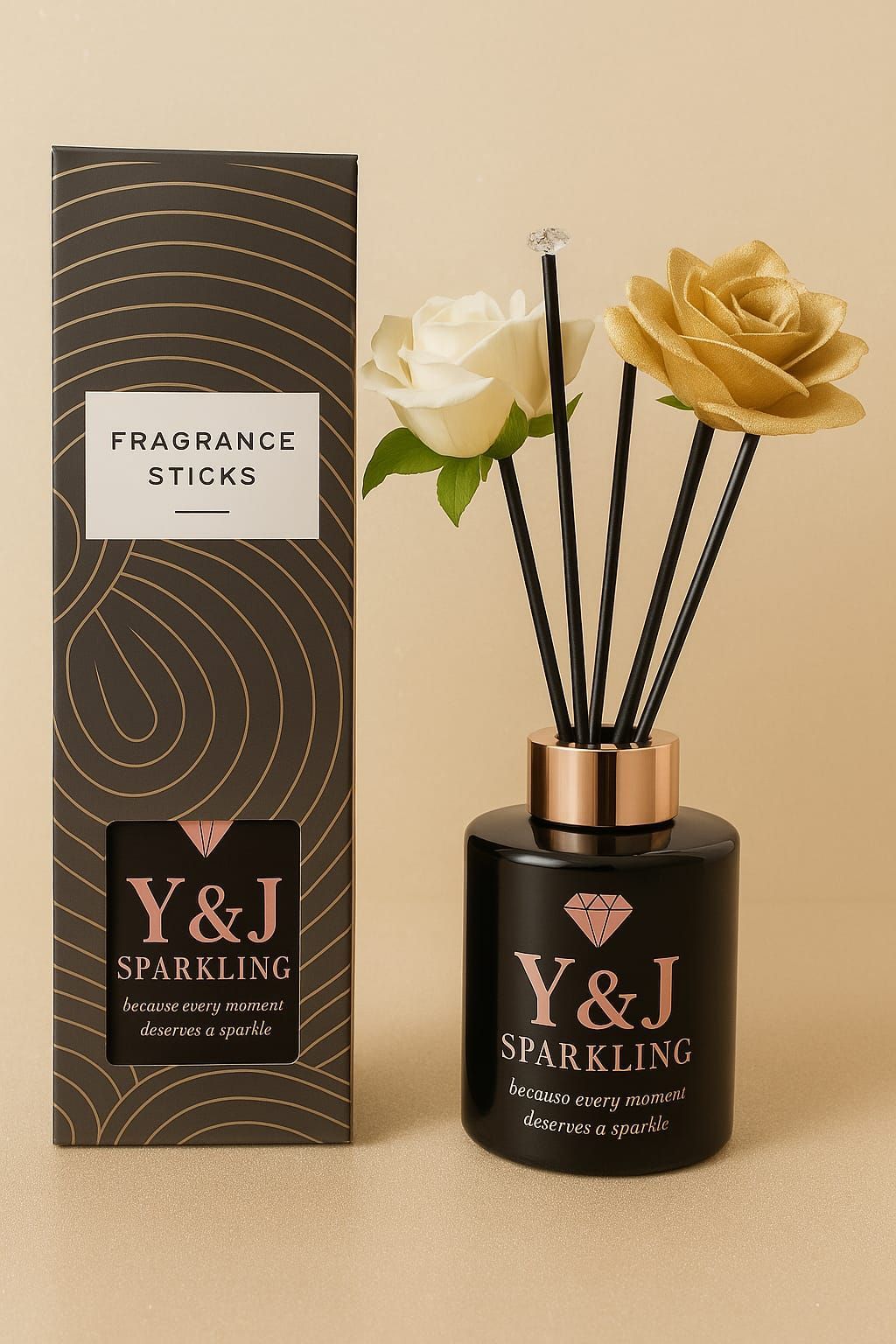 Zwarte geurverspreider met gouden en witte bloemen, in een doos. Label 