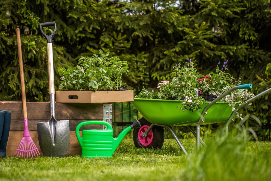 utensili per giardinaggio