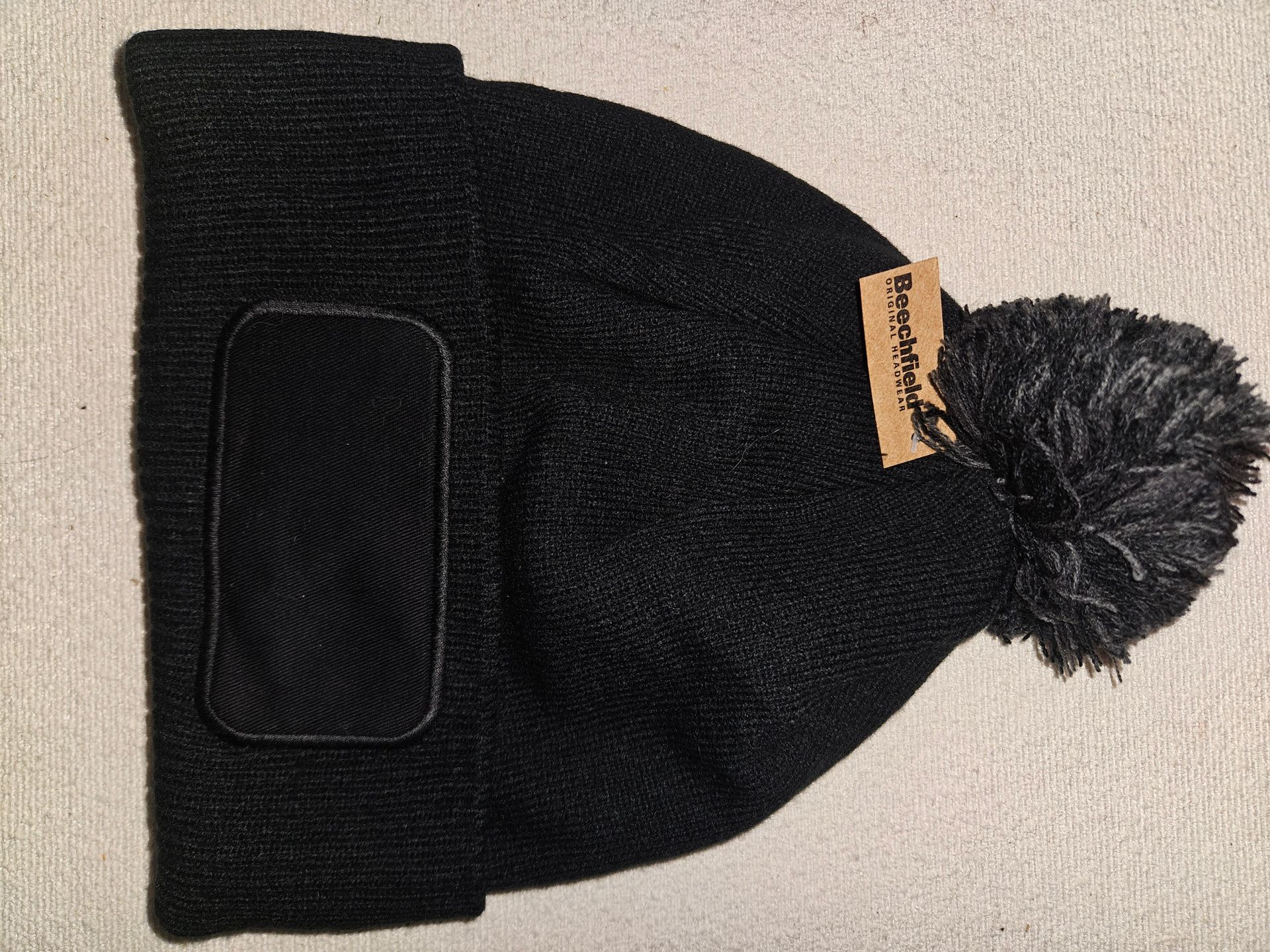 Wintermütze mit Bommel, personalisiert
