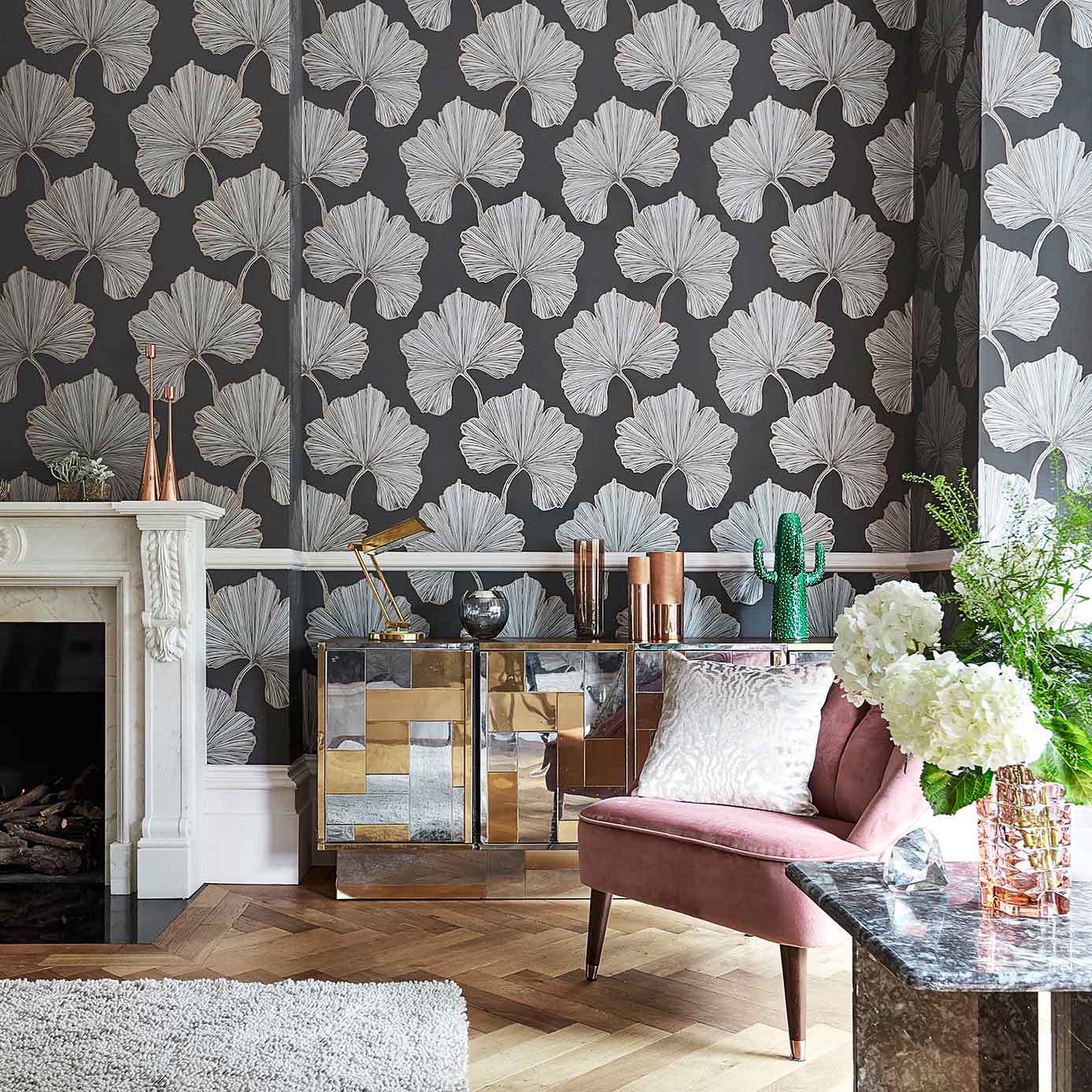 Monochrome floral print wallpaper