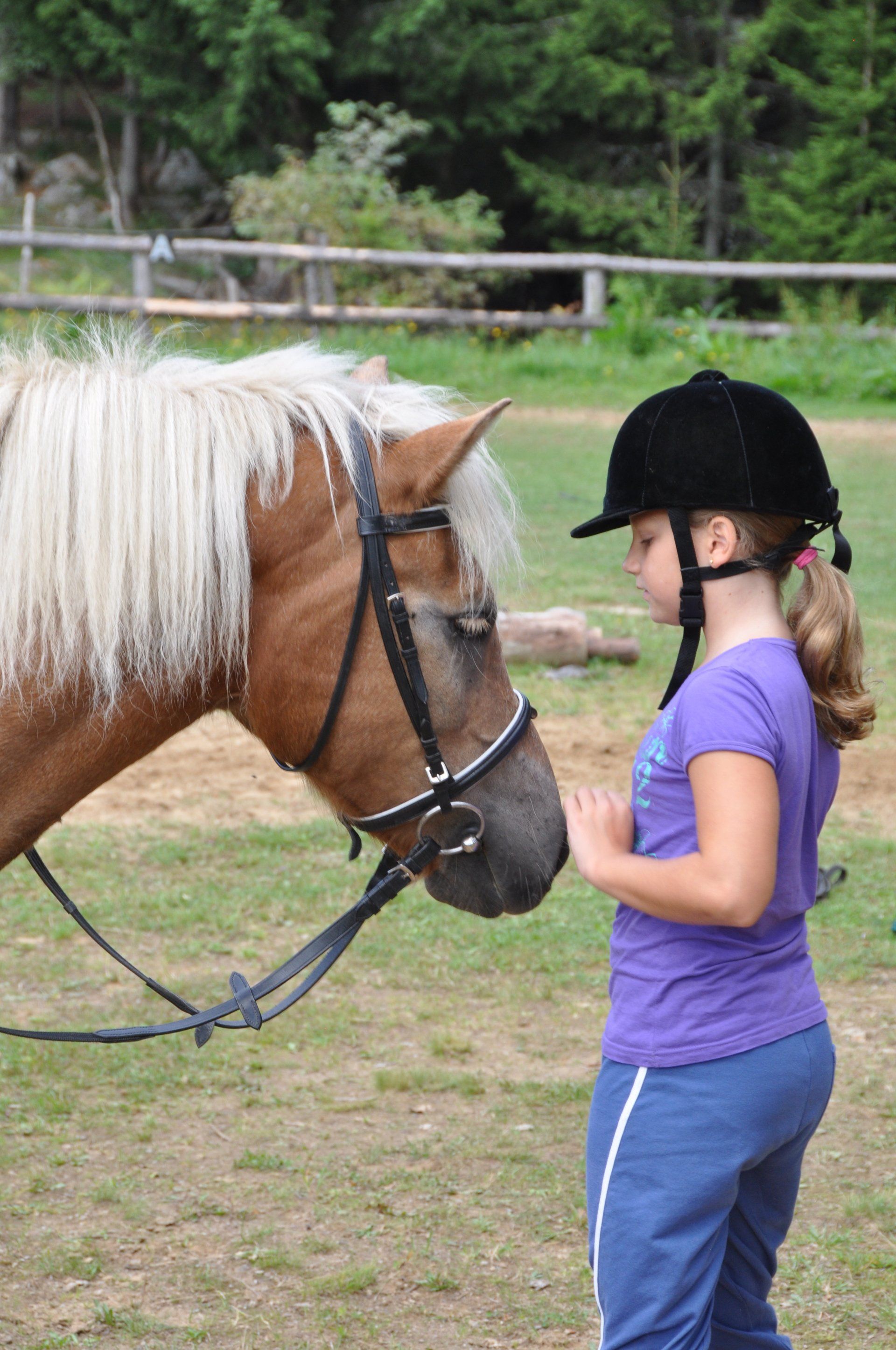 Kind mit Pferd