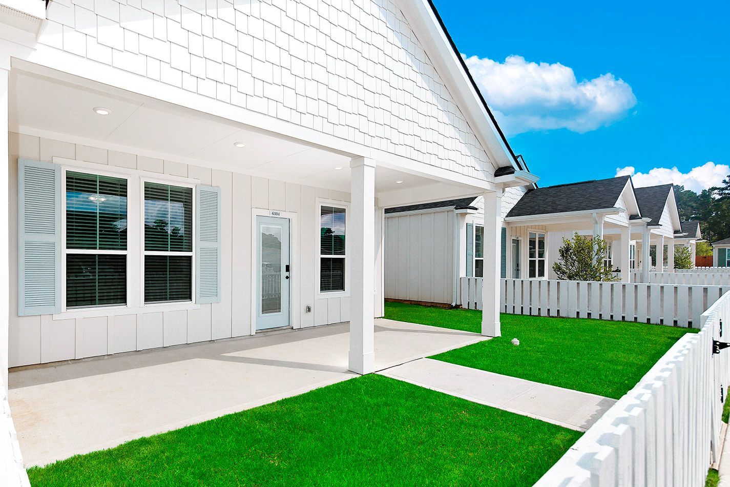 Boardwalk Village covered patio and outdoor living space