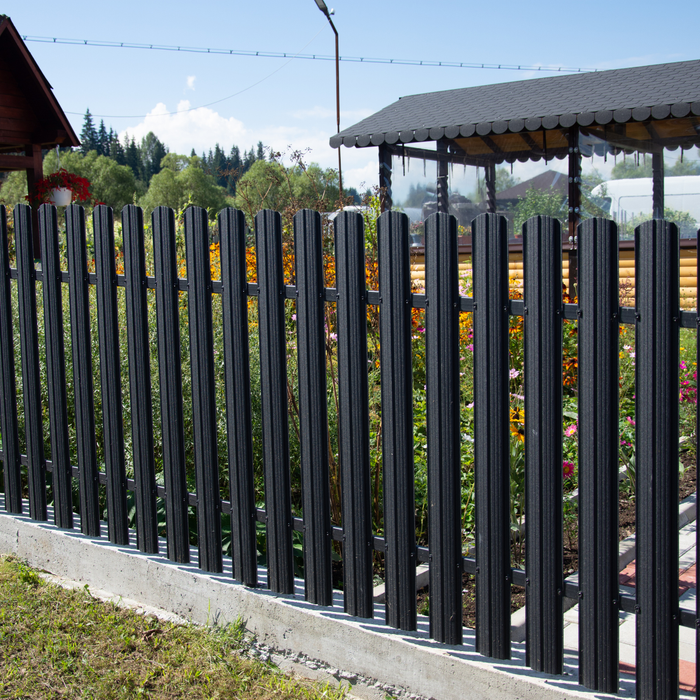 aluminum fence installation