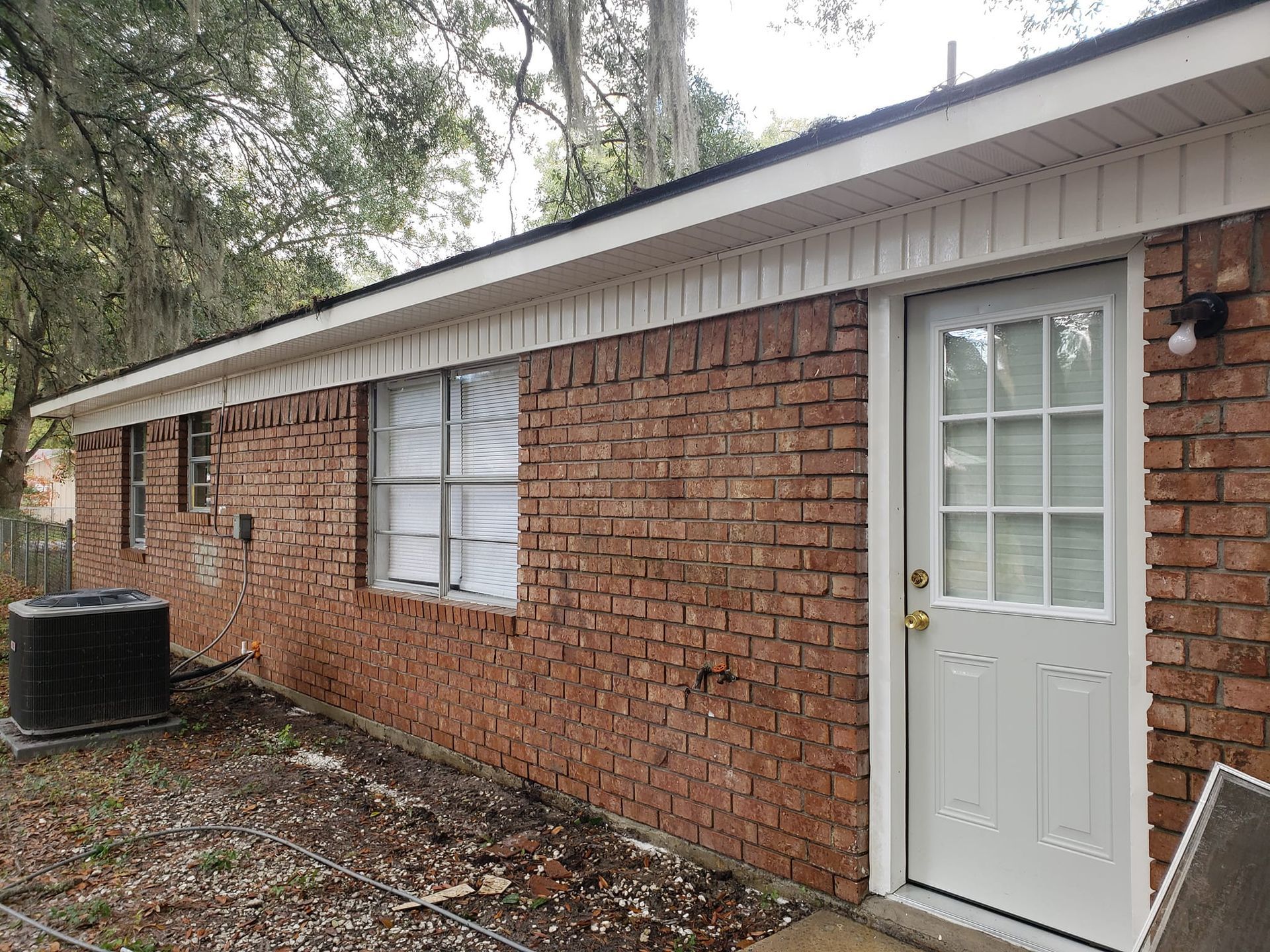Brick House after SPUSA pressure washing service