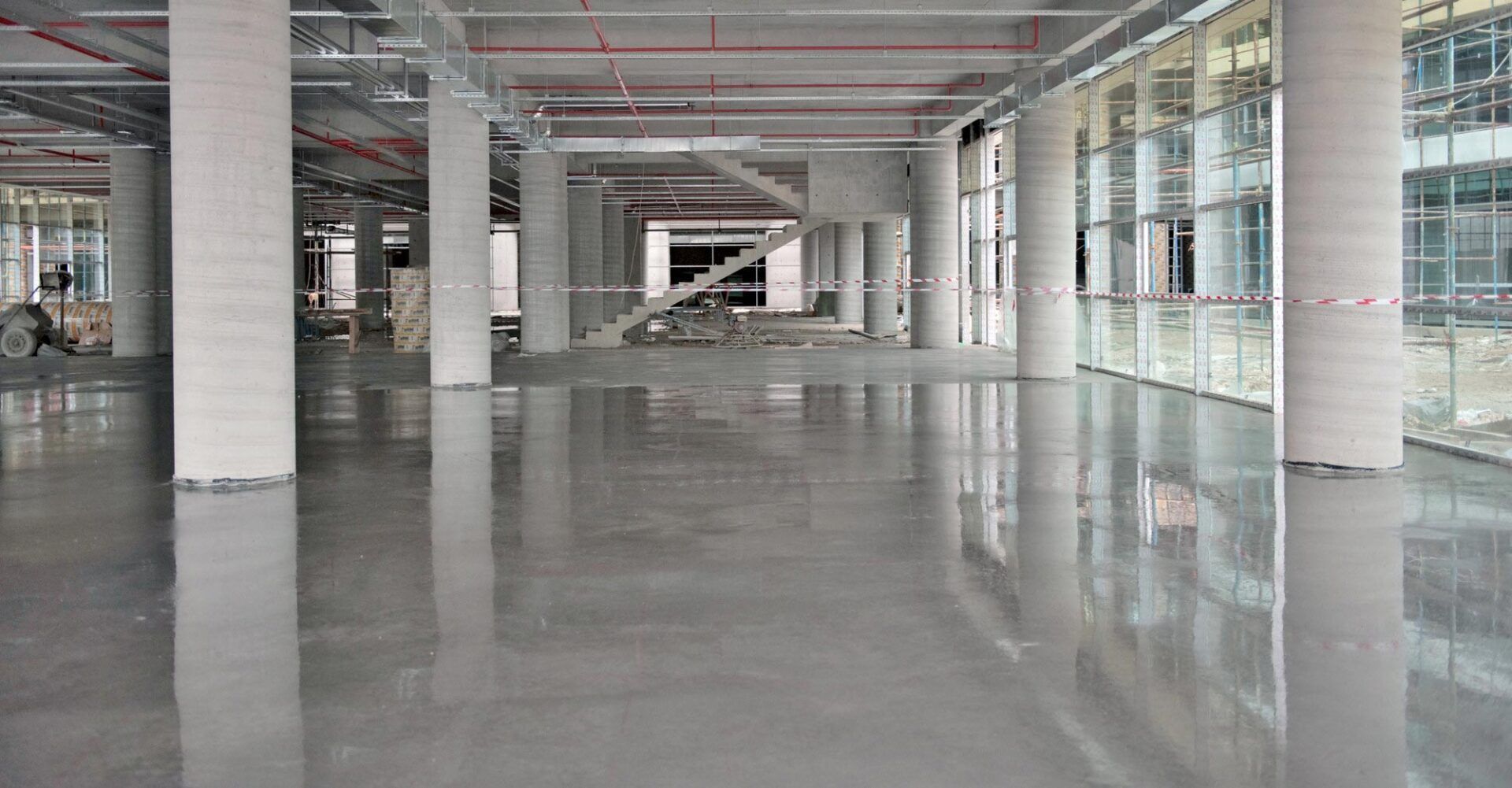 Floor screeding contractor