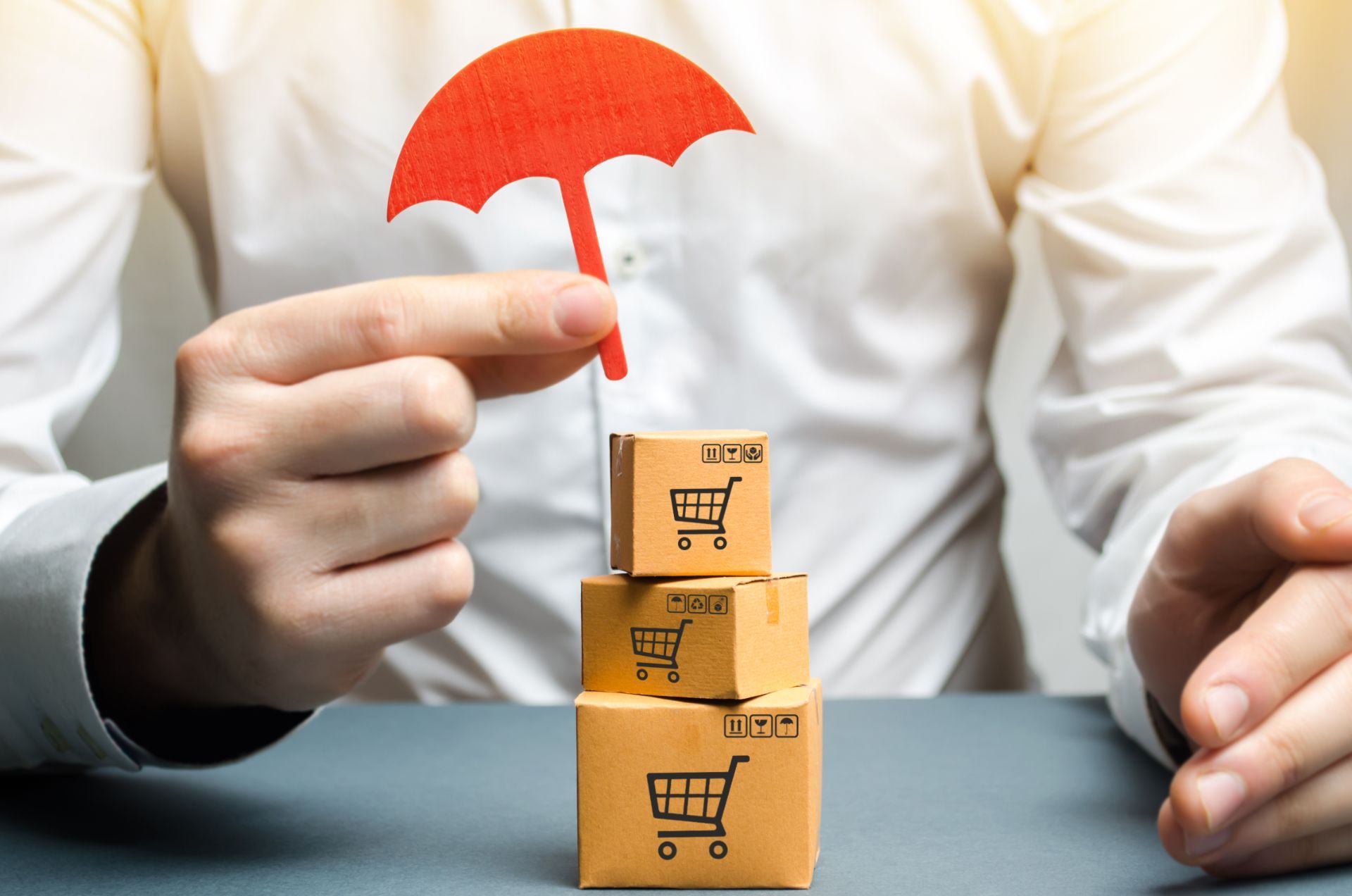 Model imagery as a metaphor for product insurance